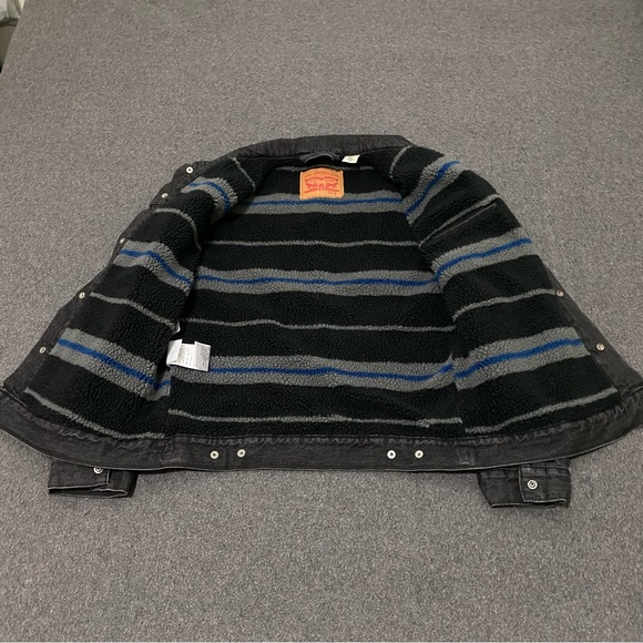 Levi's Men's Sherpa Fleece Lined TruckerJacket Black Charcoal Snap Buttons Sz S - Picture 5 of 9
